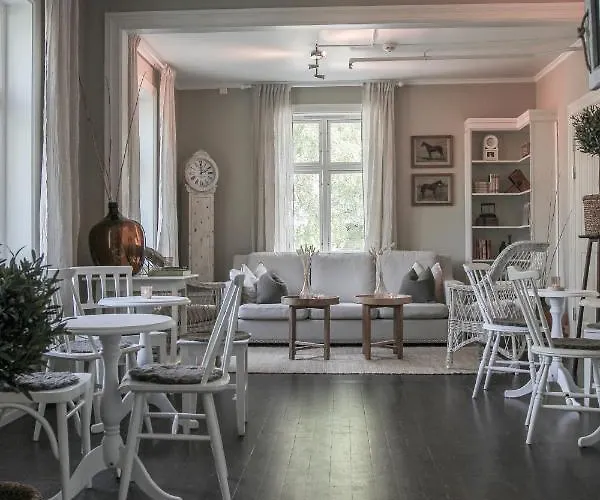 佩崔尼斯酒店 酒店 3*