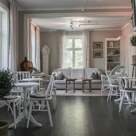 Petrines Szálloda 3*