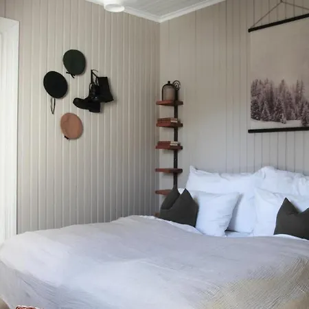 Petrines Hotell Norddal